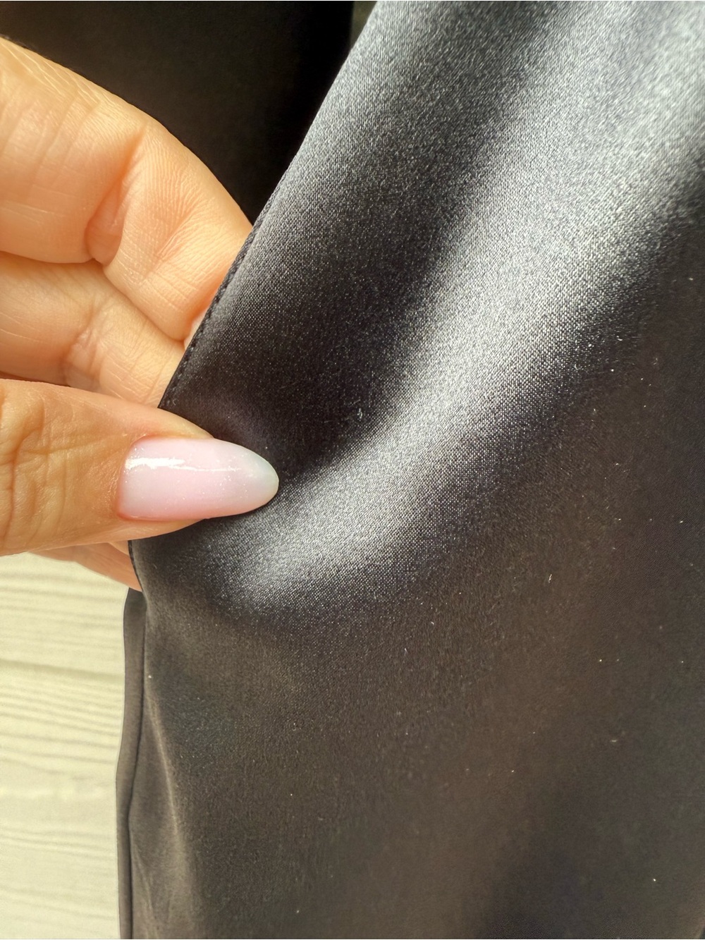 La Perla Silk Long Robe in Black - Picture 9 of 16